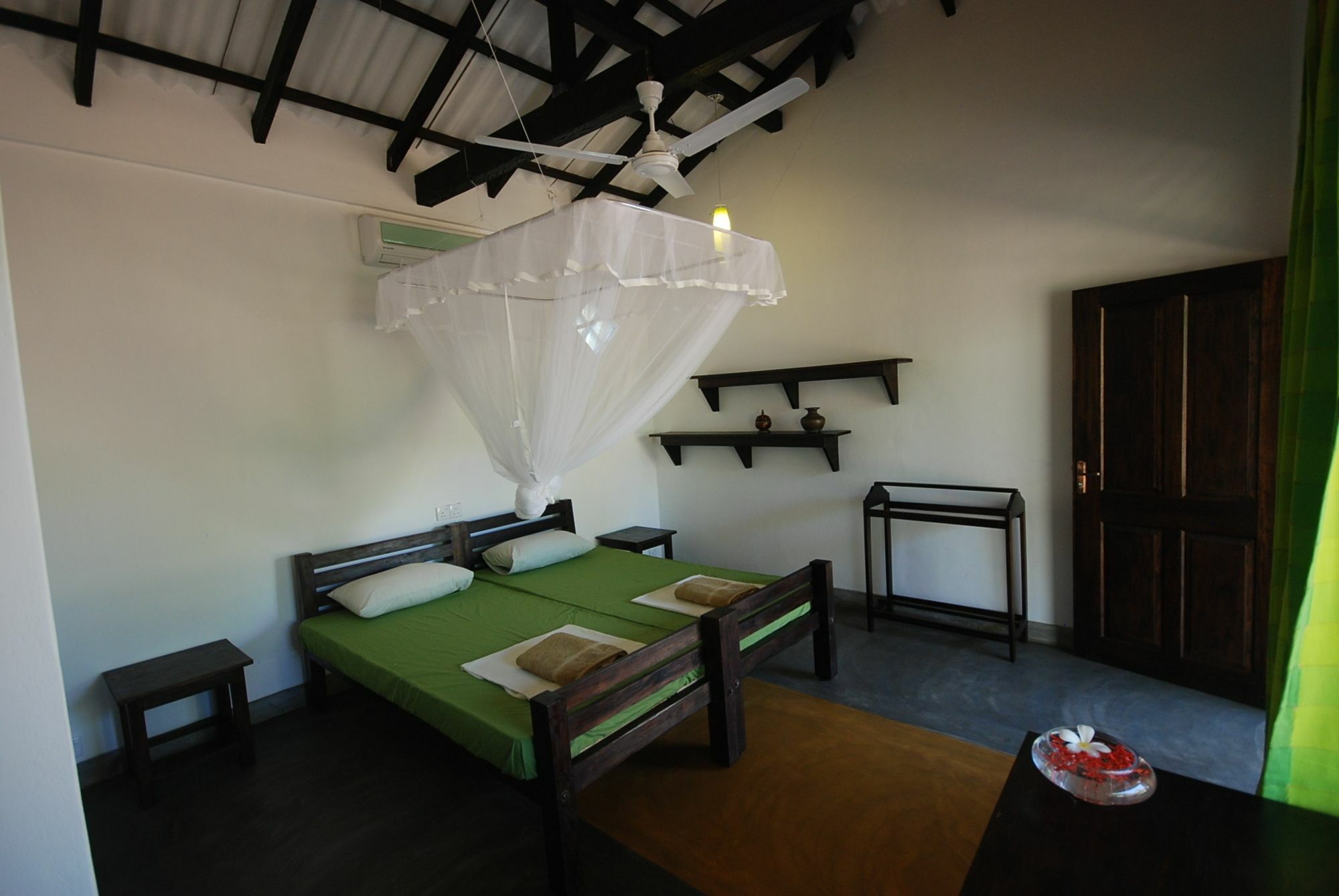 The Danish Villa Resort Baie d'Arugam Extérieur photo