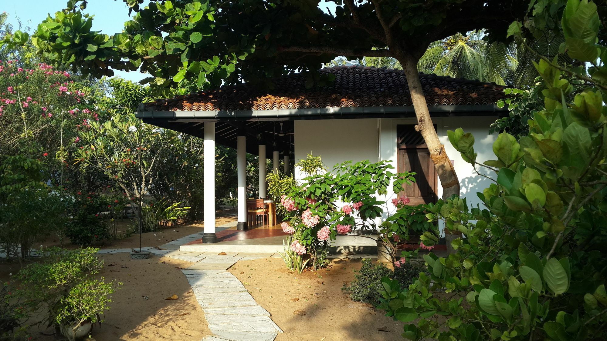 The Danish Villa Resort Baie d'Arugam Extérieur photo