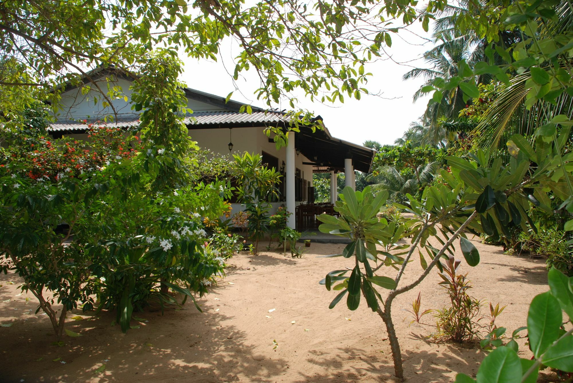 The Danish Villa Resort Baie d'Arugam Extérieur photo
