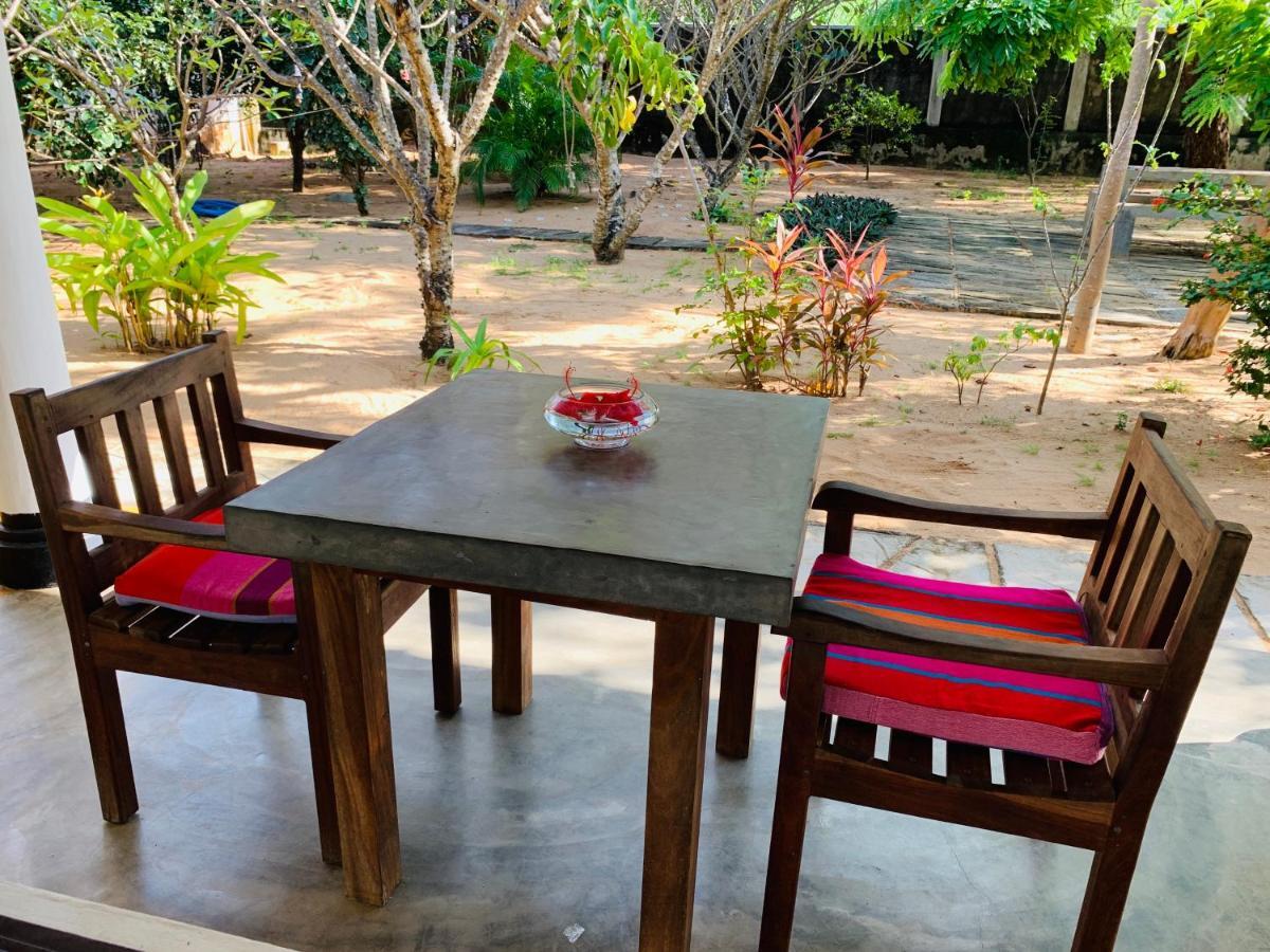 The Danish Villa Resort Baie d'Arugam Extérieur photo